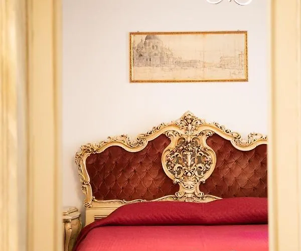 Hidden Gem In 4* البندقية