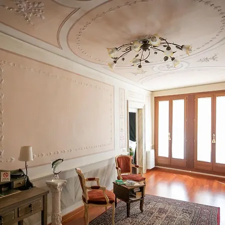 Hidden Gem In Pensión Venecia